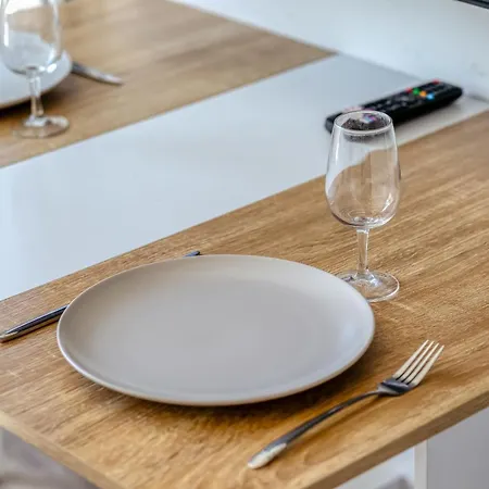Ser4 Avec Wifi Et Parking à Appartamento